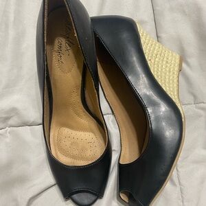 Dexflex Comfort Black and Tan Wedge Peep Toe Shoes